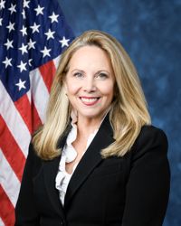 Official portrait of Laura Gillen